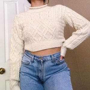 Aritiza Wilfred Free chunky cropped knit sweater